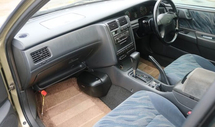 Interior Toyota Corona Absolute