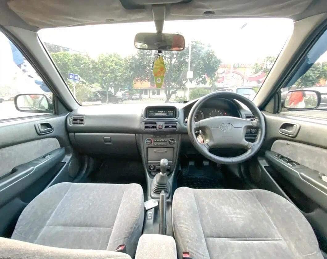 Interior Toyota New Corolla 1.8 AE112